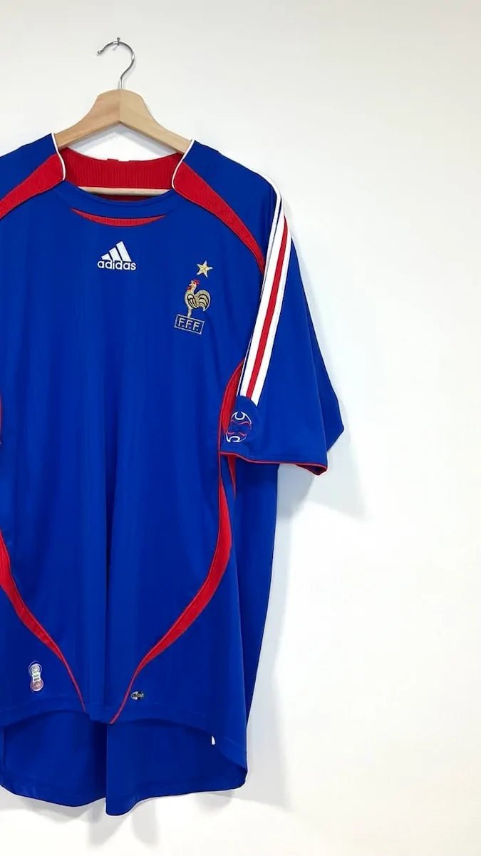 2006/07 France Domicile (2XL) - Iconic Football Shop