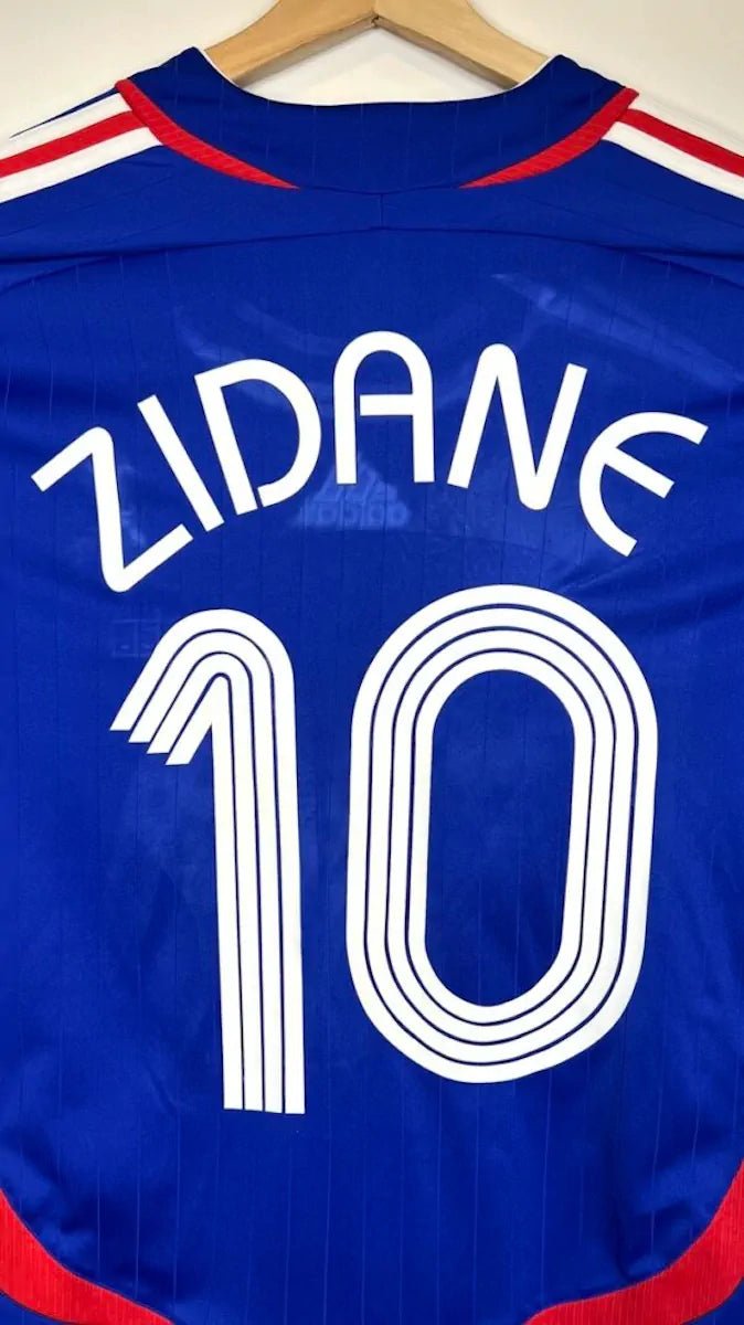2006/07 France Domicile - Zidane 10 (XL) - Iconic Football Shop