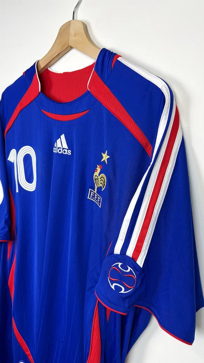 2006/07 France Domicile - Zidane 10 (XL) - Iconic Football Shop