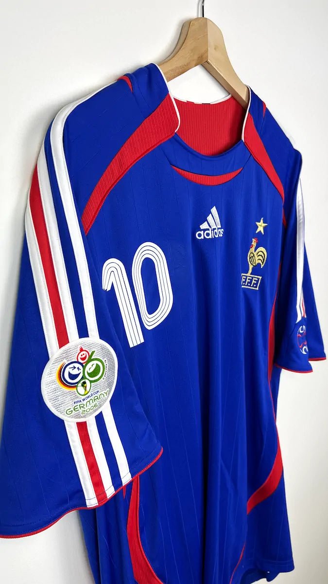 2006/07 France Domicile - Zidane 10 (XL) - Iconic Football Shop