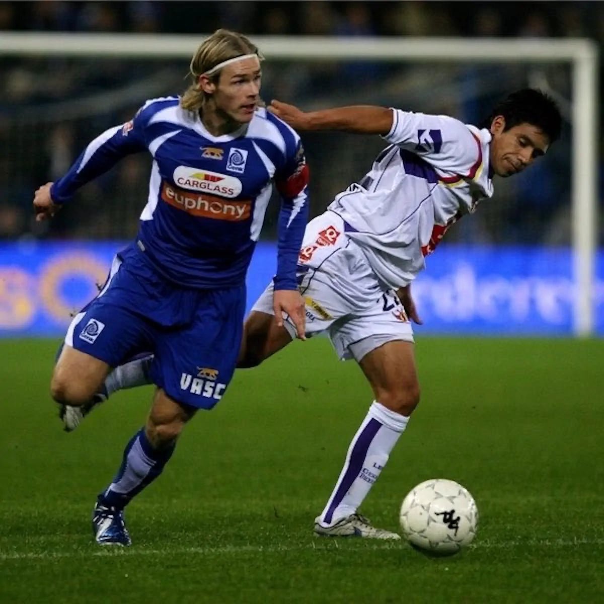 2006/07 Genk Domicile (L) - Iconic Football Shop