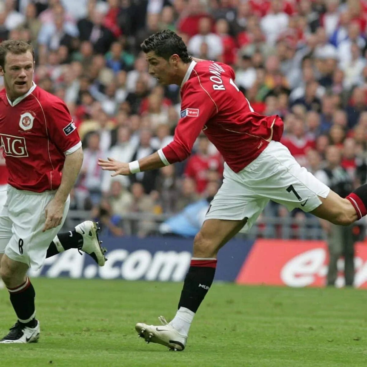 2006/07 Manchester United Domicile - Rooney 8 (L) - Iconic Football Shop