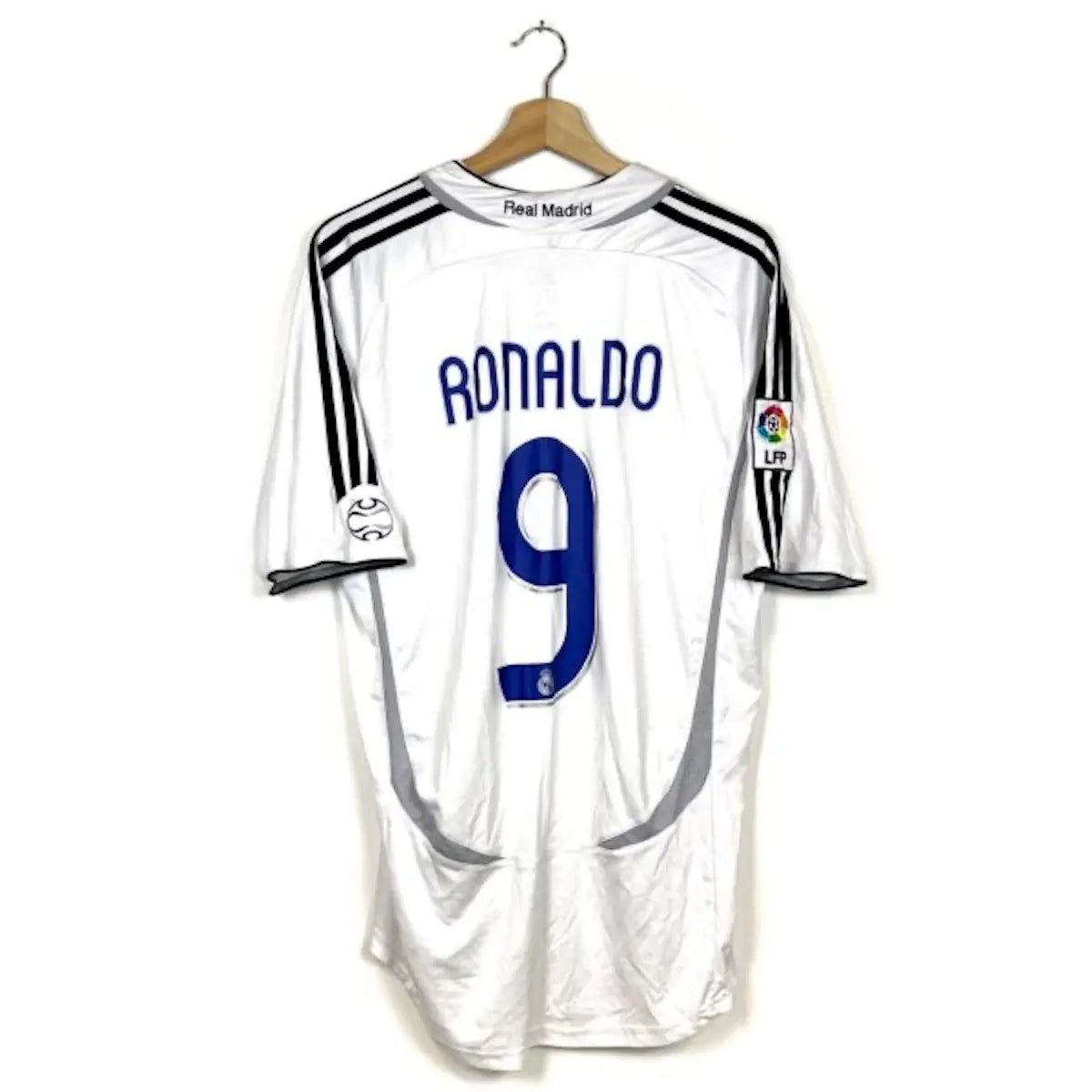 2006/07 Real Madrid Domicile - Ronaldo 9 (L) - Iconic Football Shop