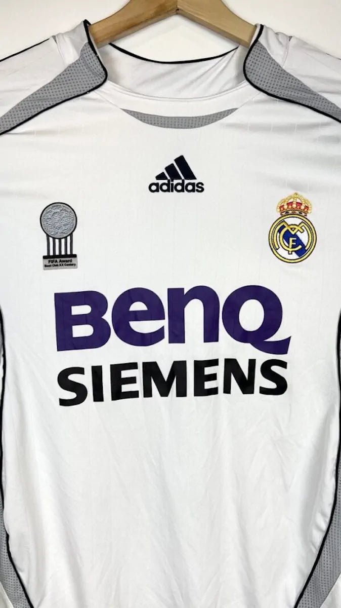 2006/07 Real Madrid Domicile - Ronaldo 9 (L) - Iconic Football Shop
