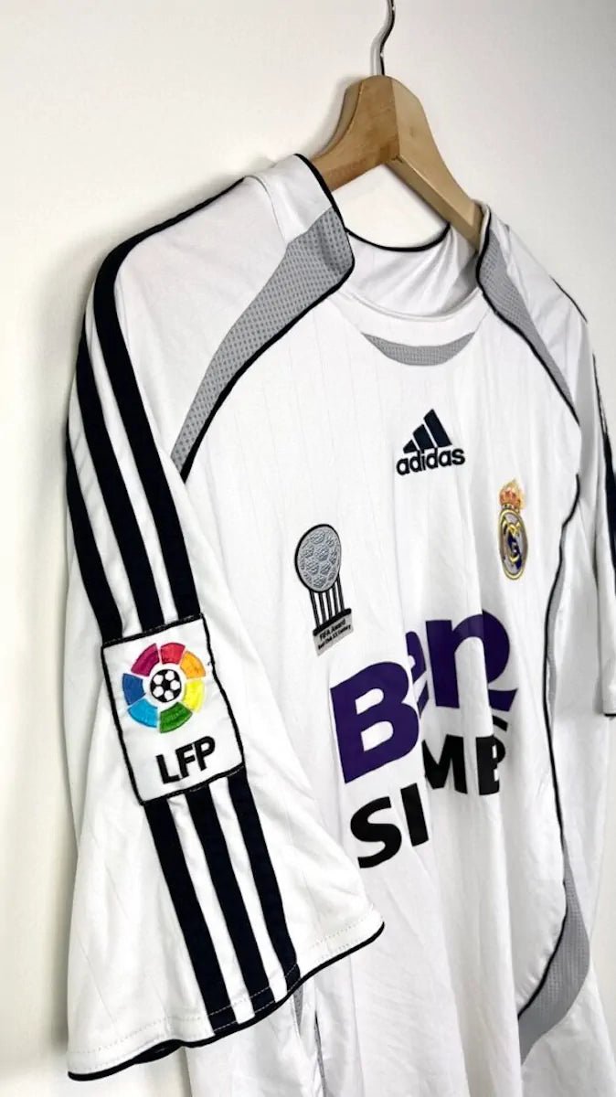 2006/07 Real Madrid Domicile - Ronaldo 9 (L) - Iconic Football Shop