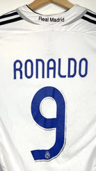 2006/07 Real Madrid Domicile - Ronaldo 9 (L) - Iconic Football Shop