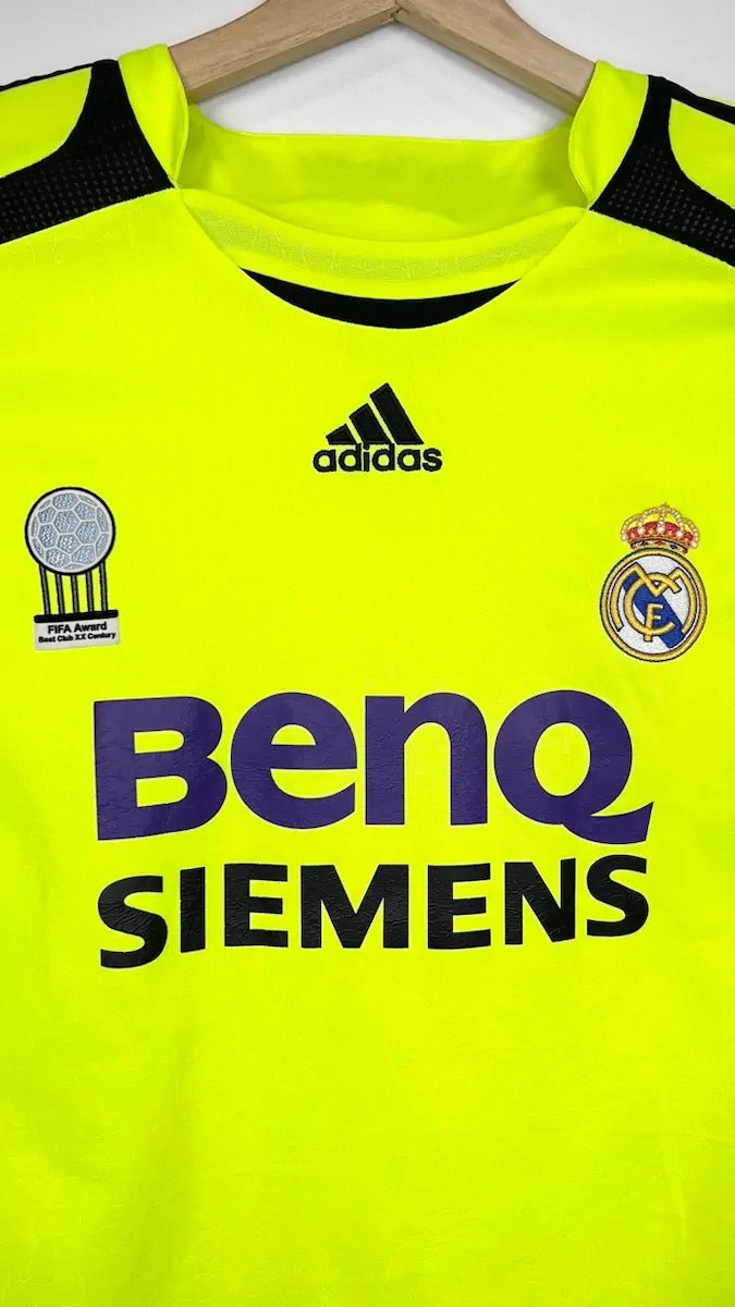 2006/07 Real Madrid Goal Keeper (XL) - Iconic Football Shop