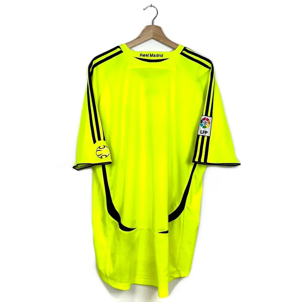 2006/07 Real Madrid Goal Keeper (XL) - Iconic Football Shop