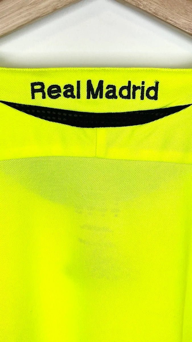 2006/07 Real Madrid Goal Keeper (XL) - Iconic Football Shop