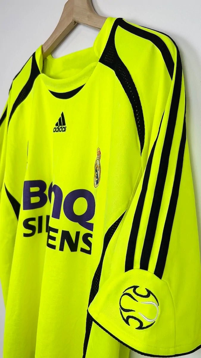 2006/07 Real Madrid Goal Keeper (XL) - Iconic Football Shop