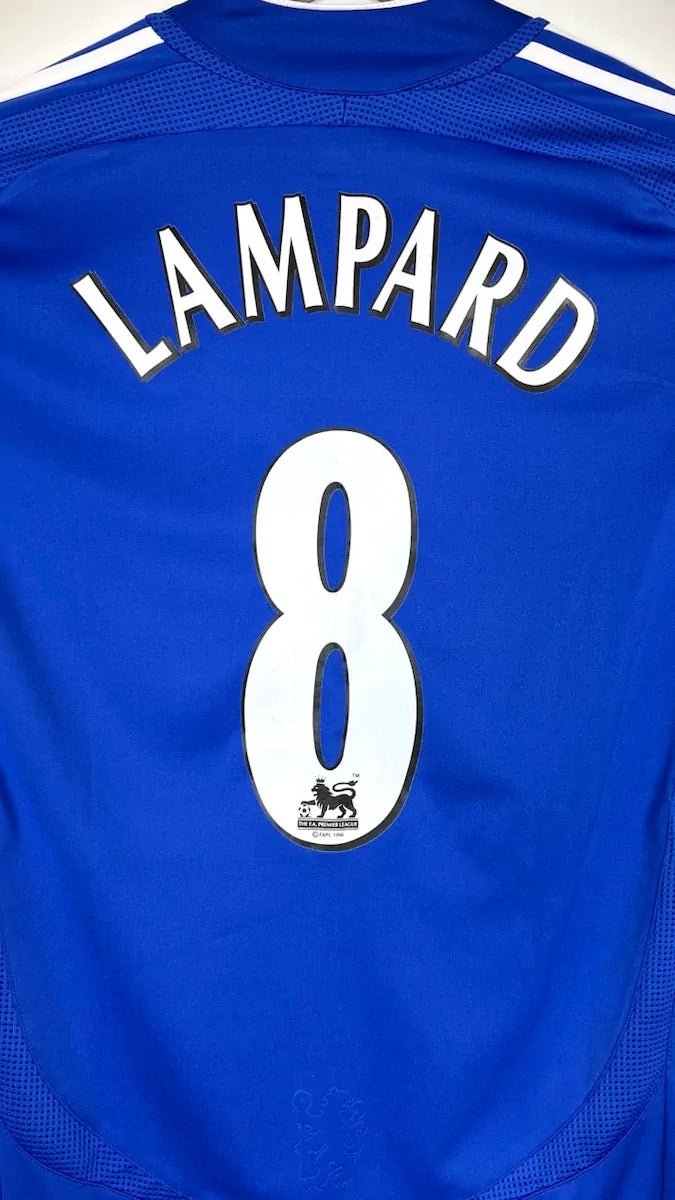 2006/08 Chelsea Domicile - Lampard 8 (M) - Iconic Football Shop