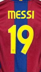 2007/08 Barcelone Domicile - Messi 19 (M) - Iconic Football Shop