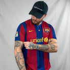 2007/08 Barcelone Domicile - Ronaldinho 10 (XL) - Iconic Football Shop