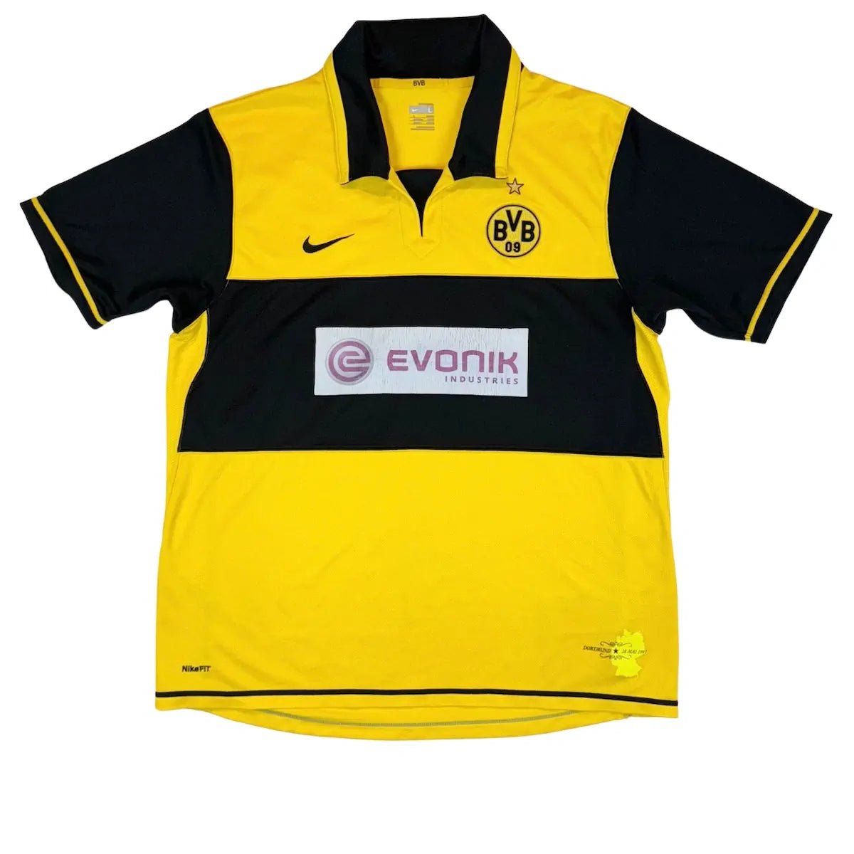 2007/08 Dortmund Domicile (L) - Iconic Football Shop