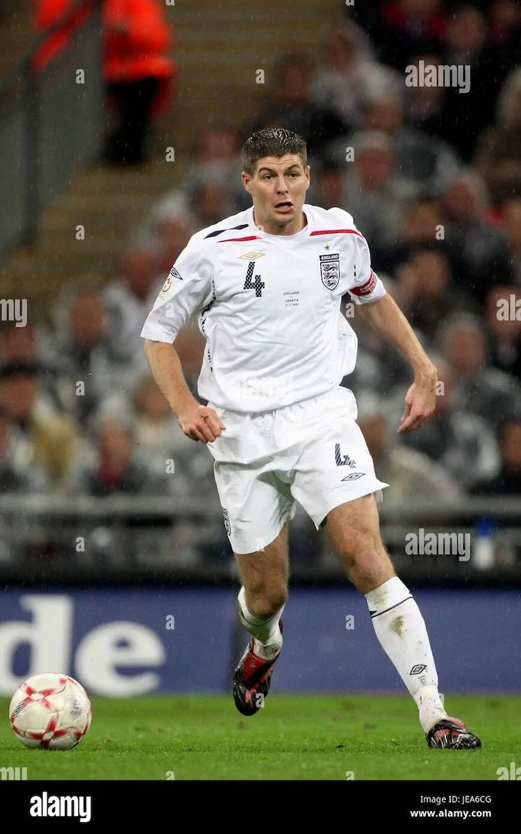 2007/09 Angleterre Domicile - Gerrard 4 (XL) - Iconic Football Shop