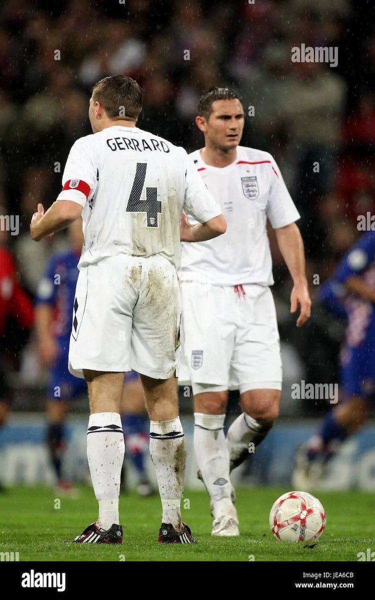 2007/09 Angleterre Domicile (L) - Iconic Football Shop