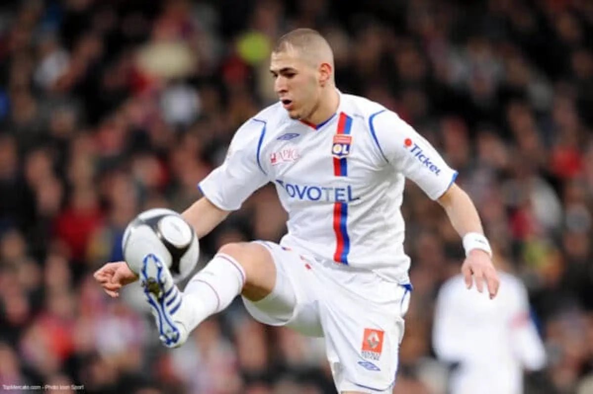 2008/09 Lyon Domicile (XL) - Iconic Football Shop