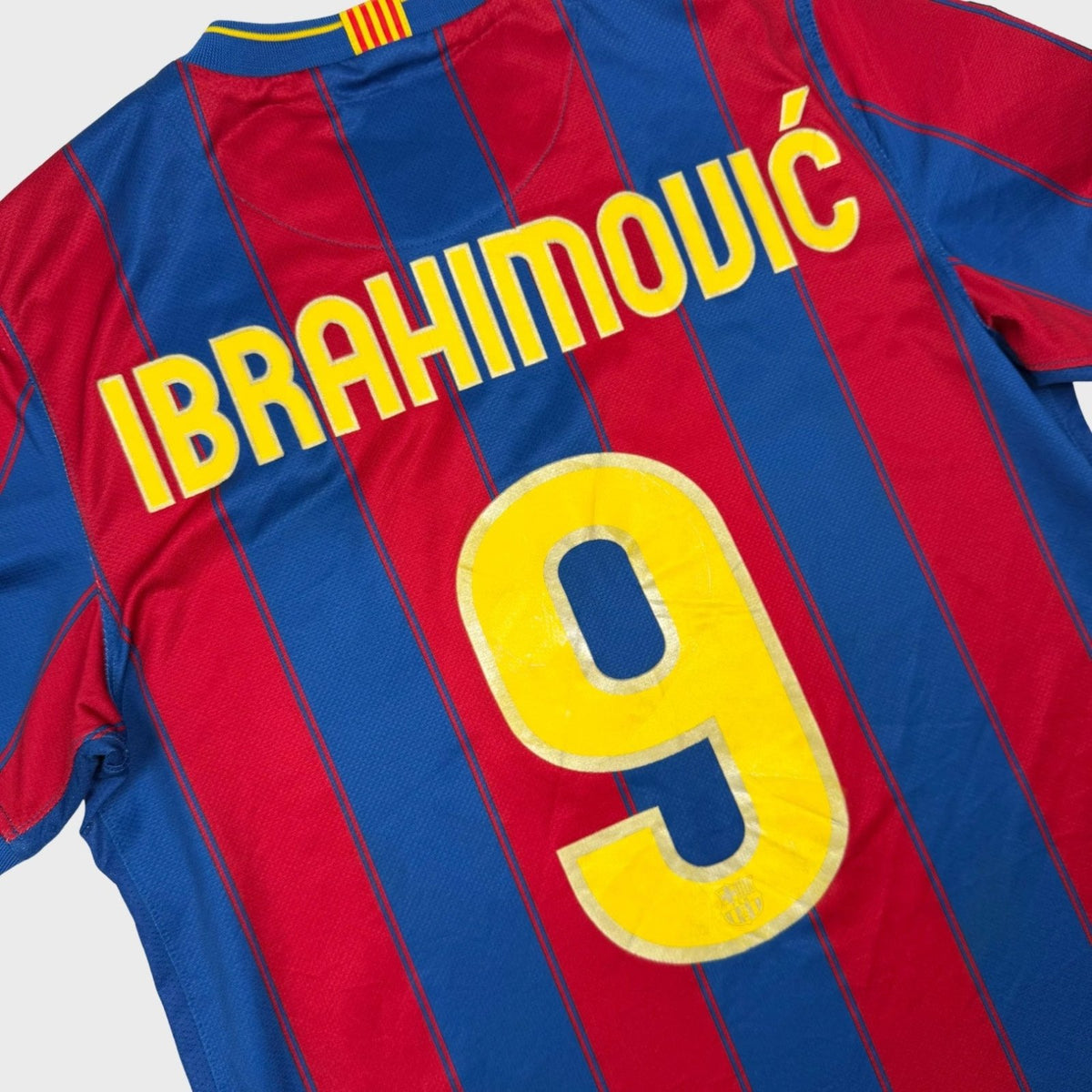 2009/10 Barcelone Domicile - Ibrahimovic 9 (M) - Iconic Football Shop