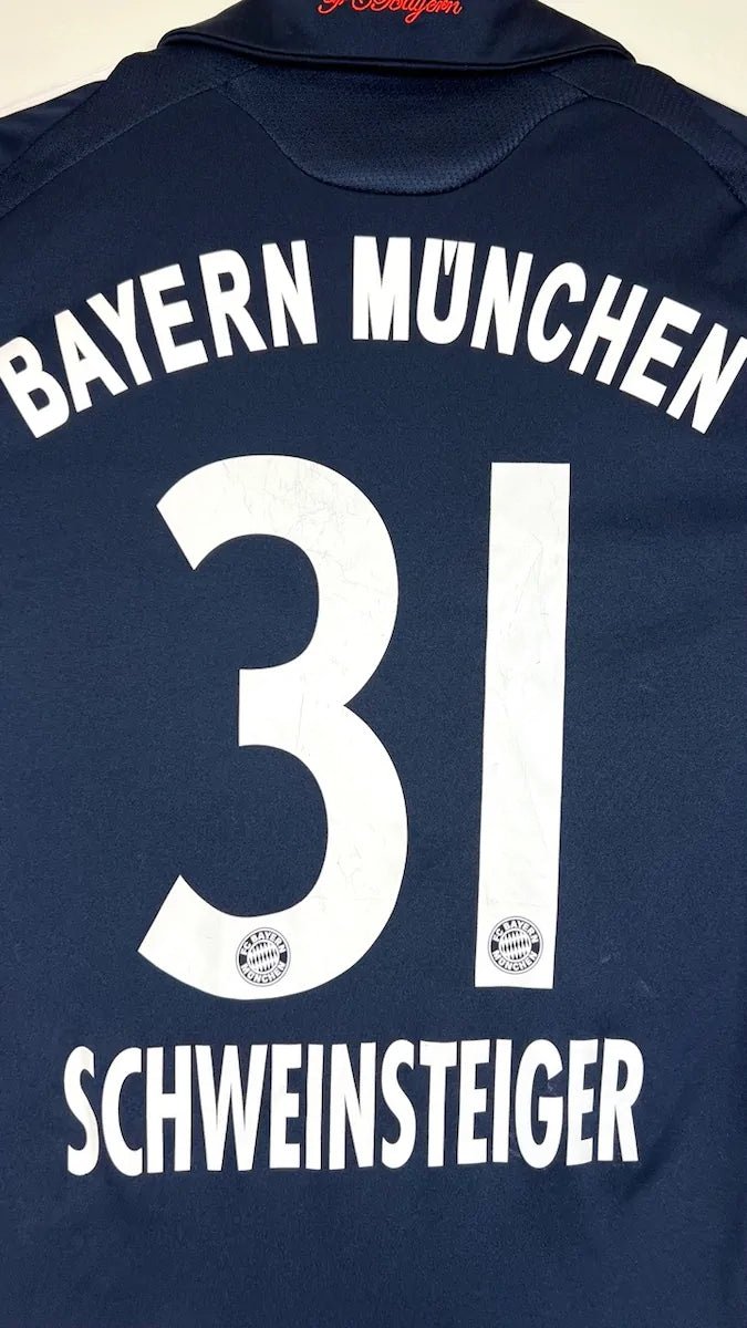 2009/10 Bayern Munich Extérieur - Schweinsteiger 31 (S) - Iconic Football Shop