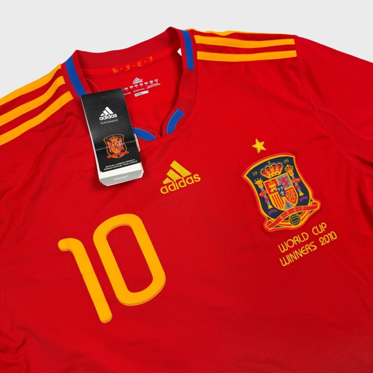 2009/10 Espagne Domicile - Fabregas 10 *WORLD CUP WINNERS* (L) - Iconic Football Shop