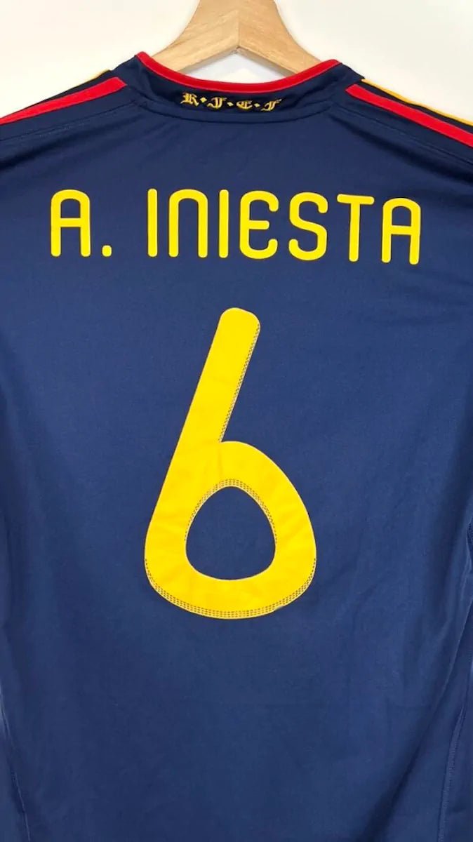 2009/10 Espagne Extérieur - A.Iniesta 6 (M) - Iconic Football Shop
