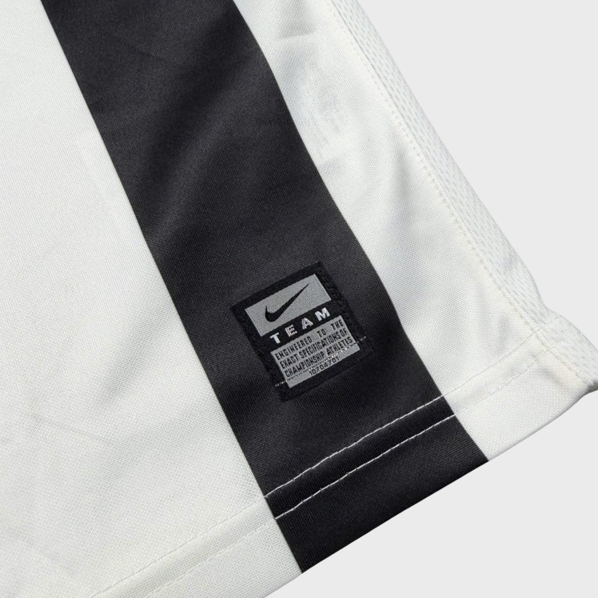 2009/10 Juventus Domicile (XL) - Iconic Football Shop