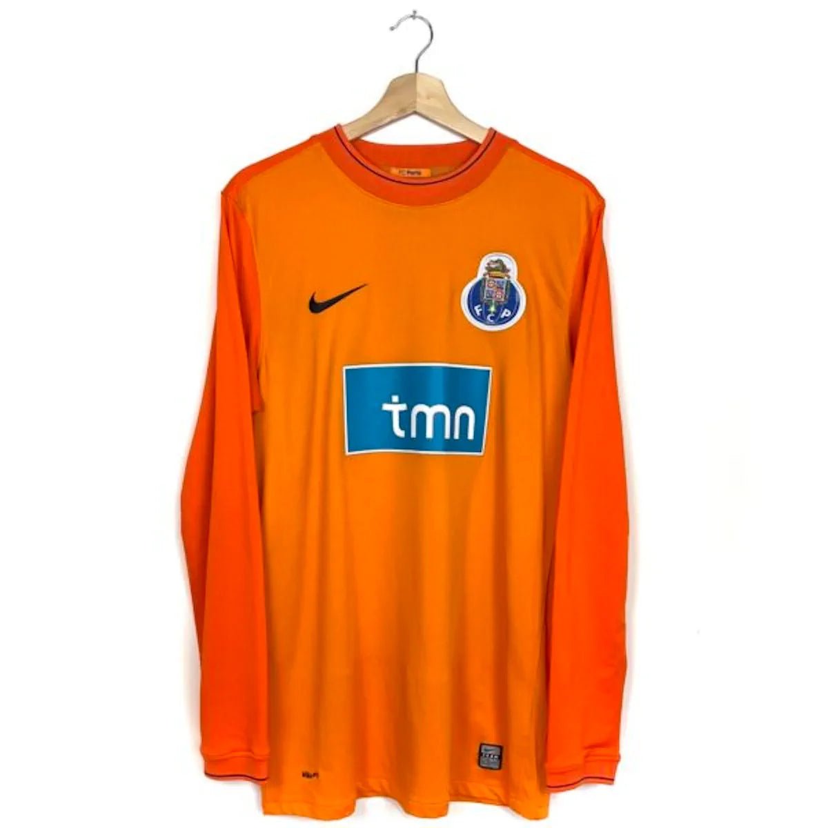 2009/10 Porto Goal Keeper - Falcao 9 (M) - Iconic Football Shop