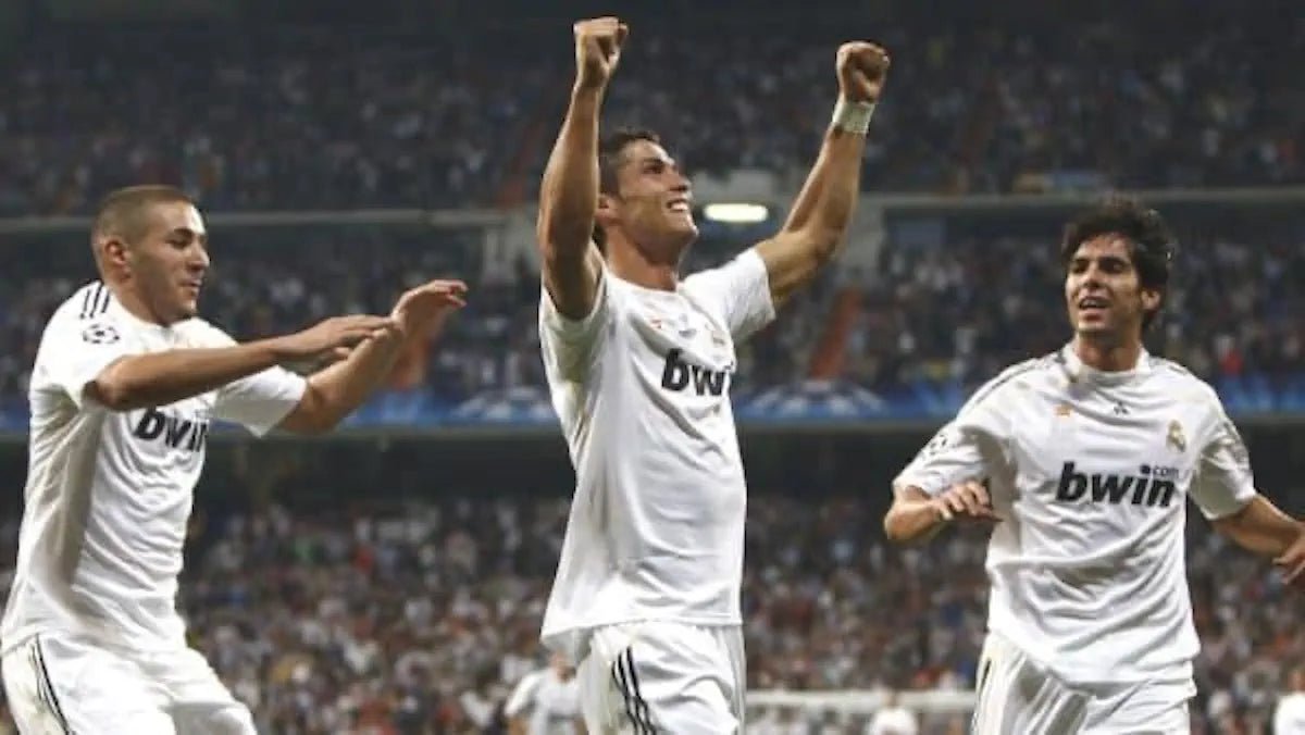 2009/10 Real Madrid Domicile (M) - Iconic Football Shop