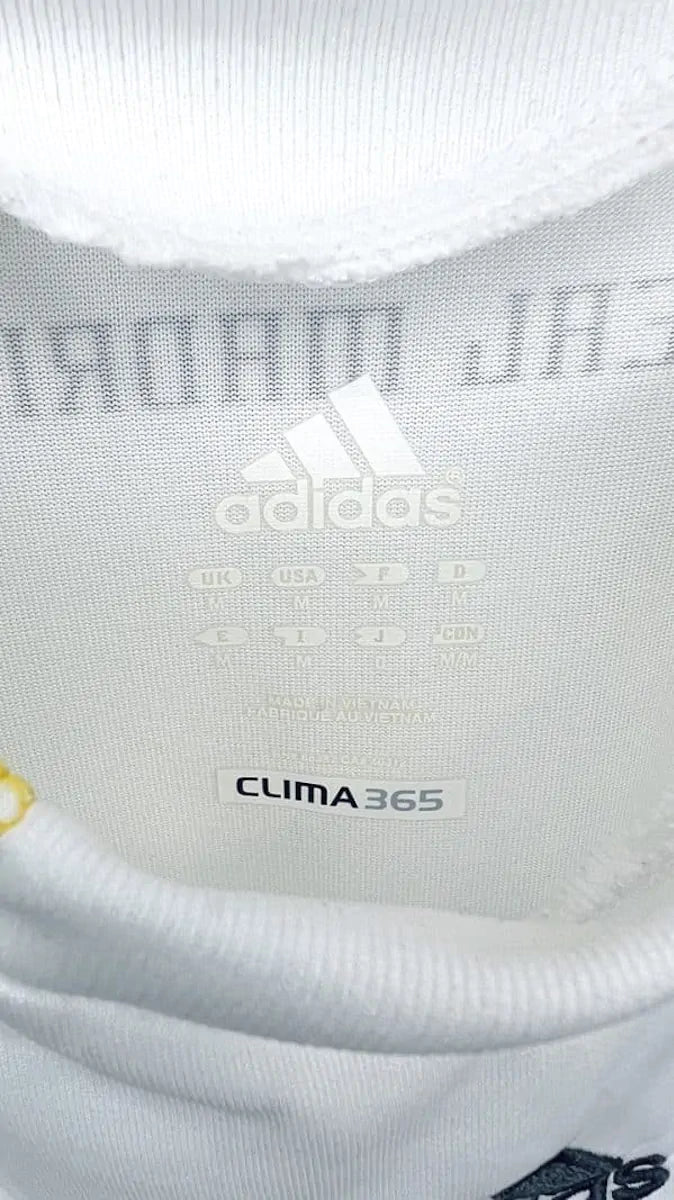 2009/10 Real Madrid Domicile (M) - Iconic Football Shop