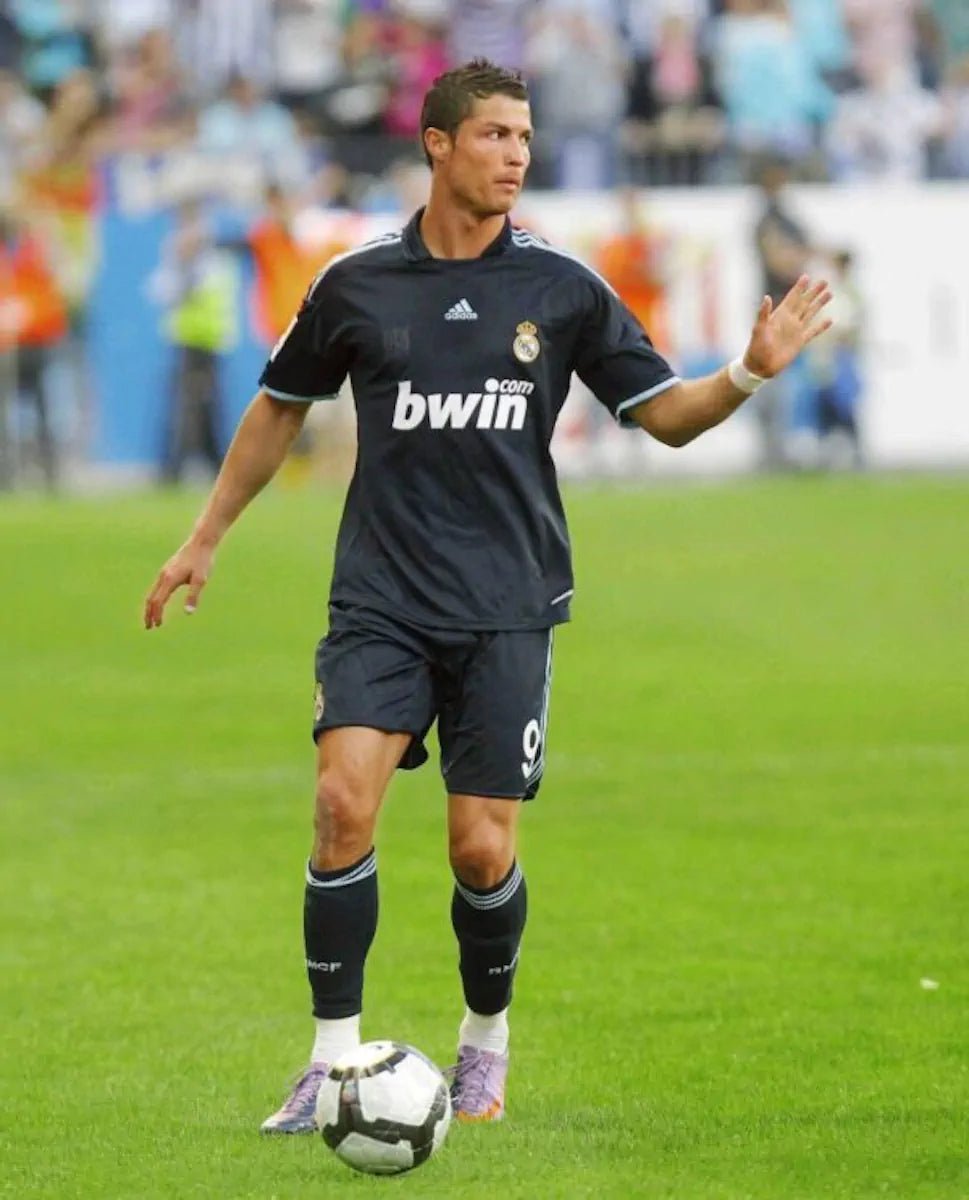 2009/10 Real Madrid Extérieur - Ronaldo 9 (L) - Iconic Football Shop