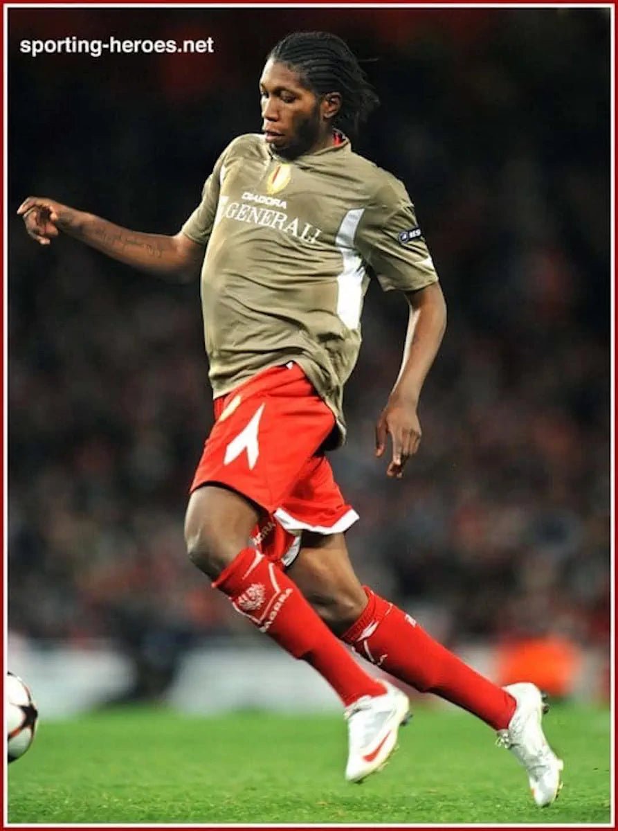2009/10 Standard de Liège Third (L) - Iconic Football Shop