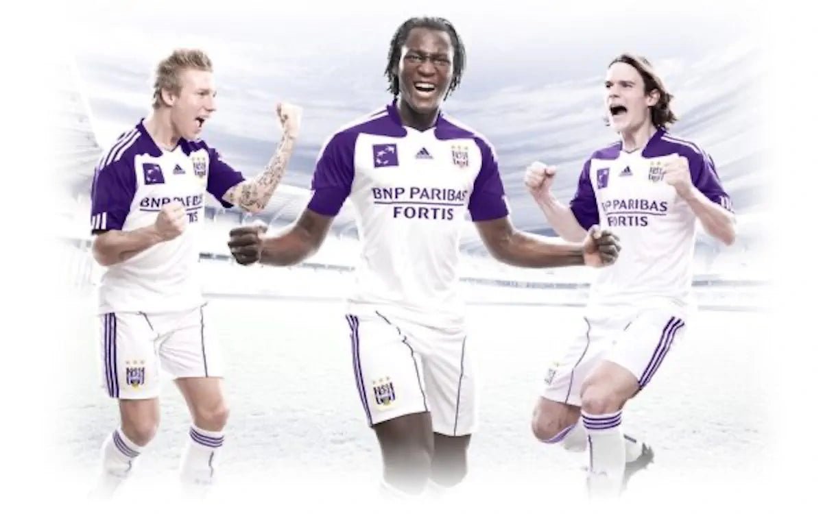 2010/11 Anderlecht Domicile (L) - Iconic Football Shop