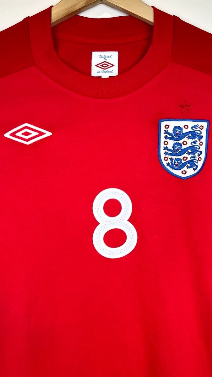 2010/11 Angleterre Extérieur - Lampard 8 (L) - Iconic Football Shop