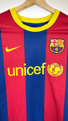 2010/11 Barcelone Domicile - Messi 10 (XL) - Iconic Football Shop