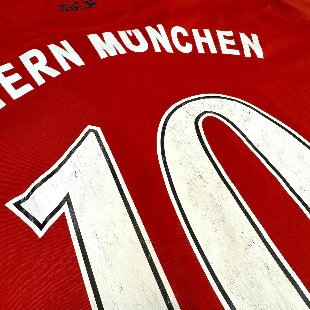 2010/11 Bayern Munich Domicile - Robben 10 (XL) - Iconic Football Shop