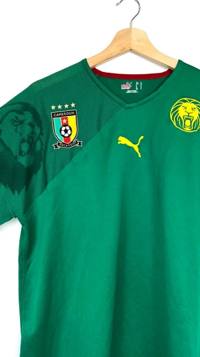 2010/11 Cameroun Domicile (L) - Iconic Football Shop
