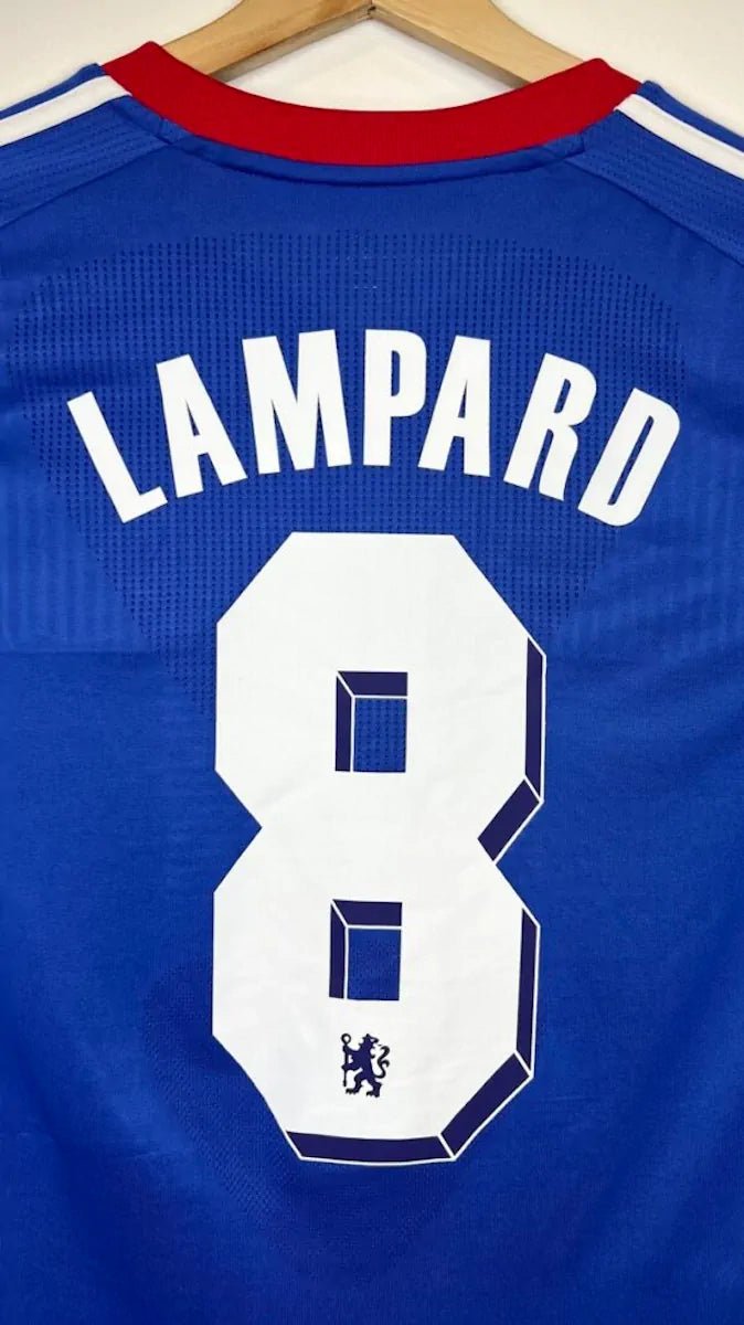 2010/11 Chelsea Domicile - Lampard 8 (L) - Iconic Football Shop