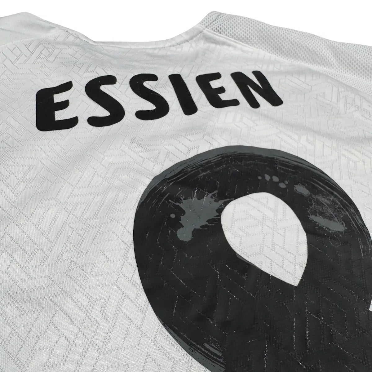 2010/11 Ghana Domicile - Essien 8 (L) - Iconic Football Shop
