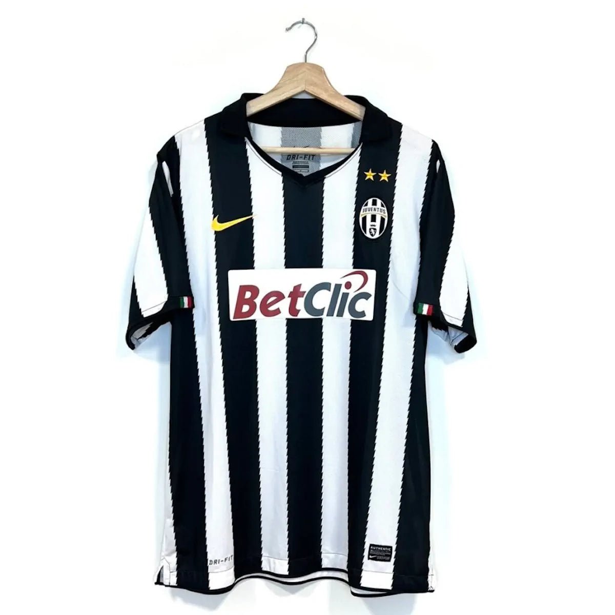 2010/11 Juventus Domicile (L) - Iconic Football Shop