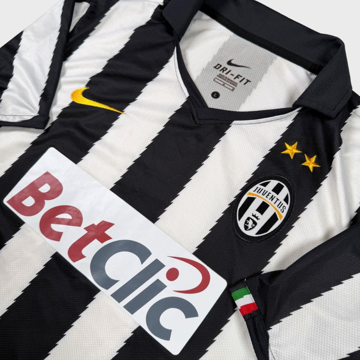 2010/11 Juventus Domicile (L) - Iconic Football Shop