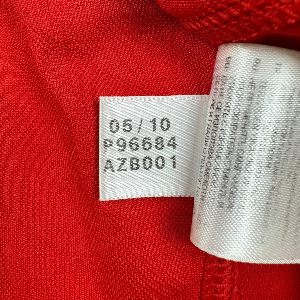 2010/11 Liverpool Domicile (6a) - Iconic Football Shop