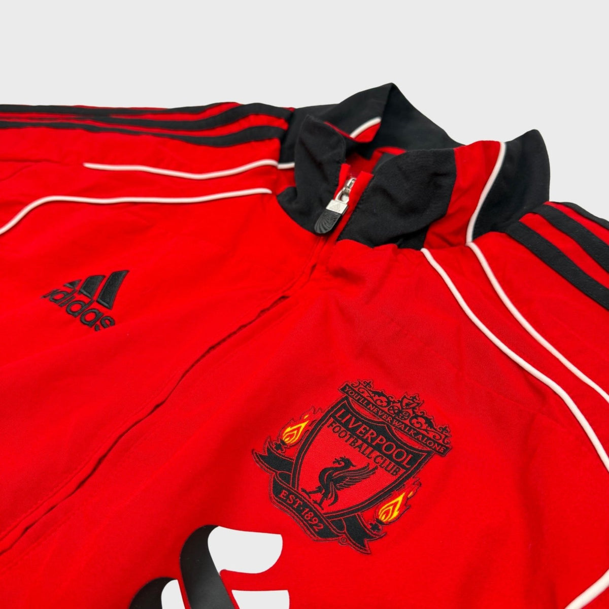 2010/11 Liverpool Veste (L) - Iconic Football Shop