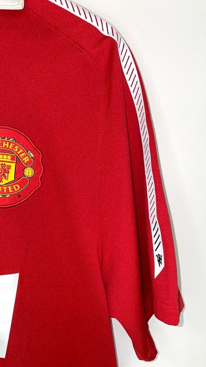 2010/11 Manchester United Domicile - Giggs 11 (L) - Iconic Football Shop