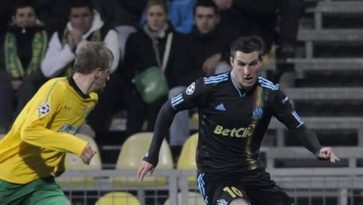 2010/11 OM Third (M) - Iconic Football Shop