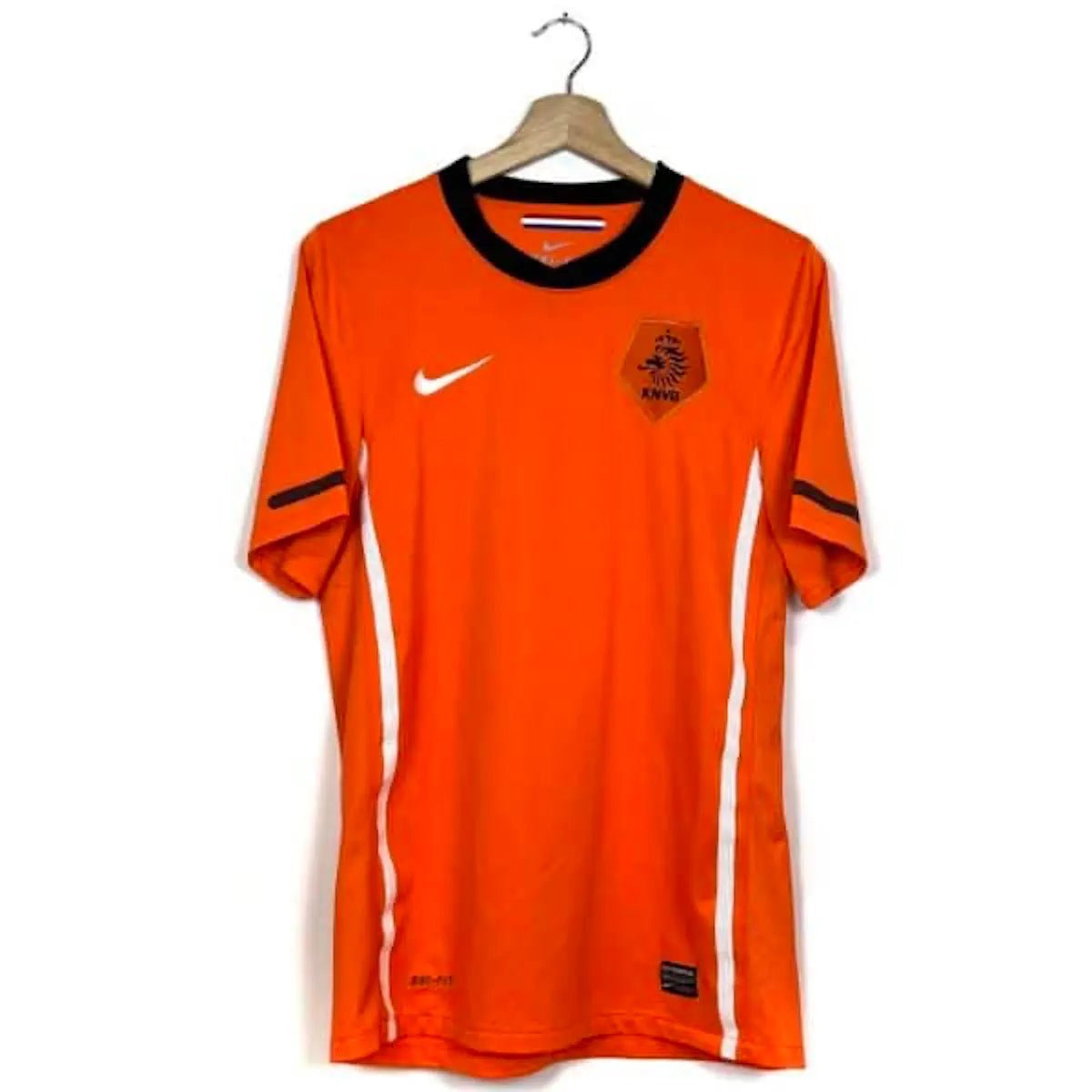 2010/11 Pays - Bas Domicile (S) - Iconic Football Shop