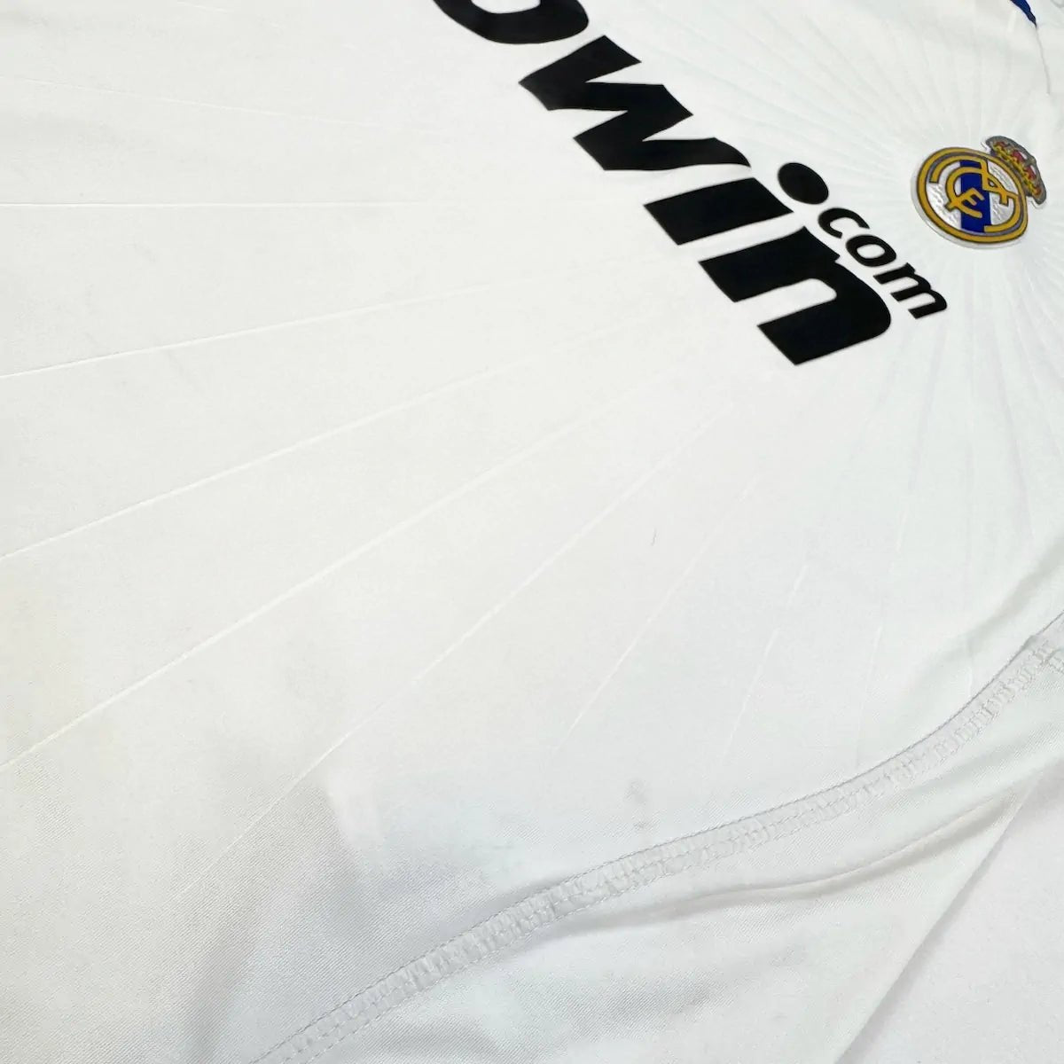 2010/11 Real Madrid Domicile (10a) - Iconic Football Shop