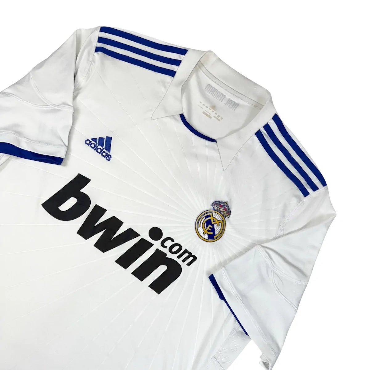 2010/11 Real Madrid Domicile (L) - Iconic Football Shop