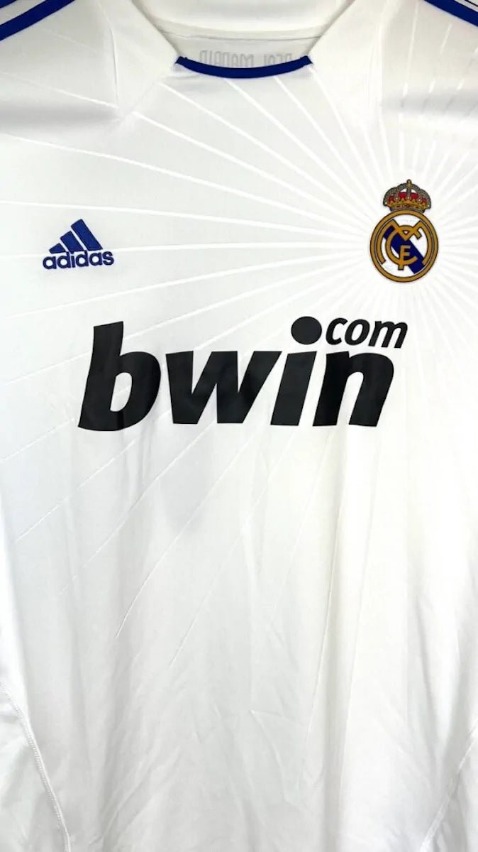 2010/11 Real Madrid Domicile - Ronaldo 7 (XL) - Iconic Football Shop