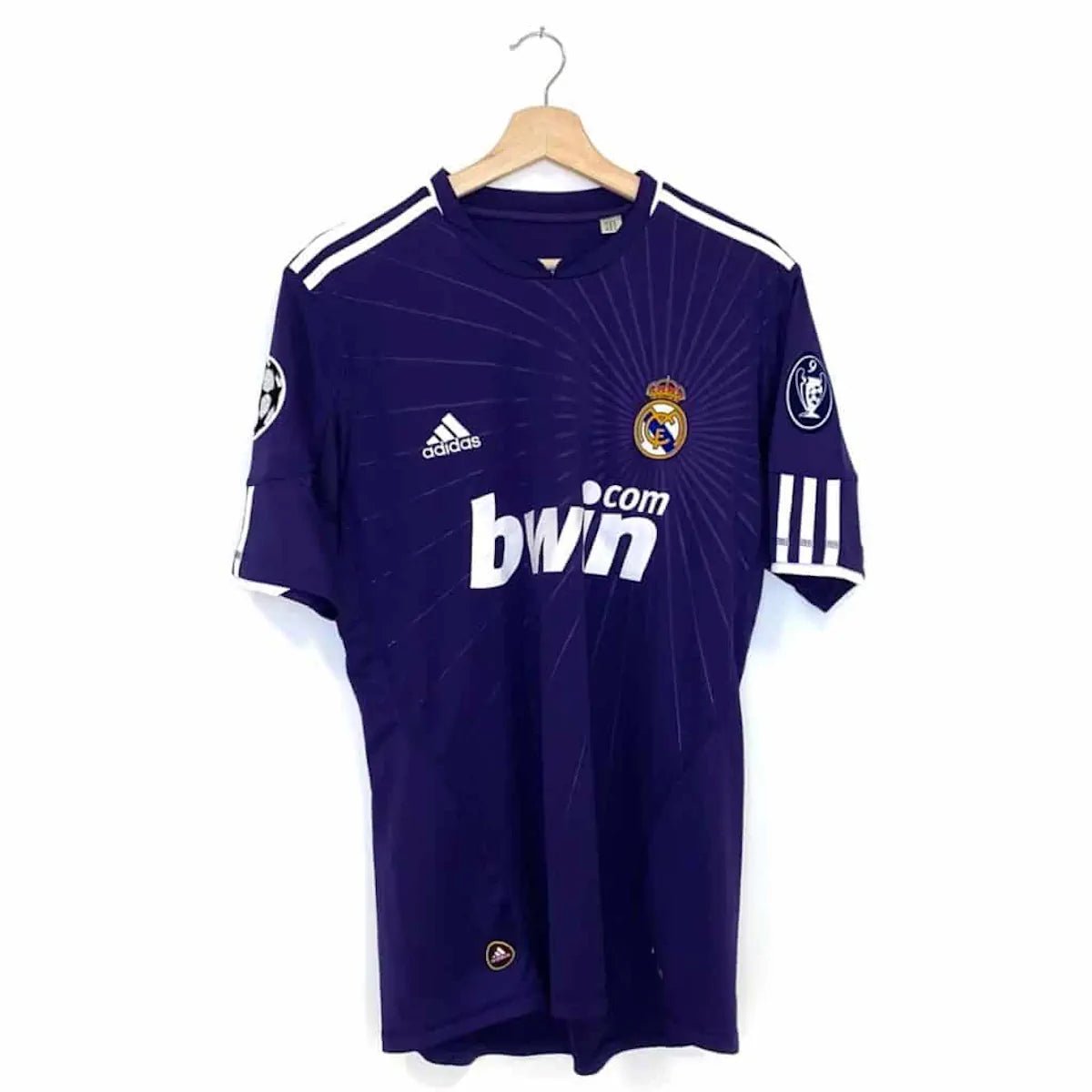 2010/11 Real Madrid Third (M) - Iconic Football Shop