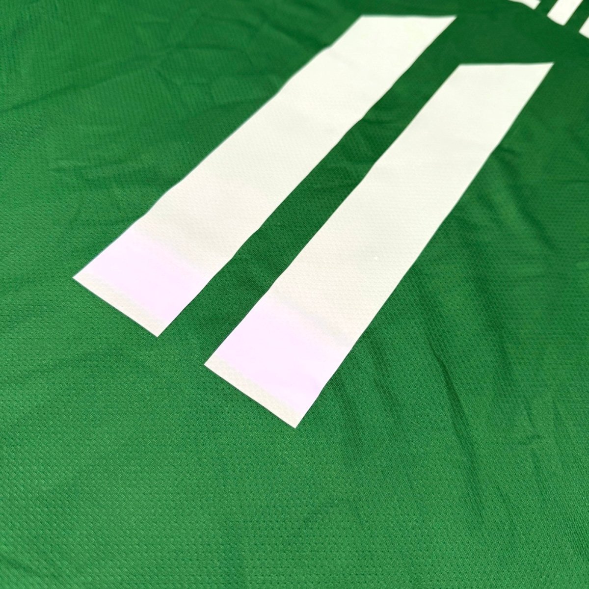 2010/11 Werder Brême Domicile - Özil 11 (M) - Iconic Football Shop